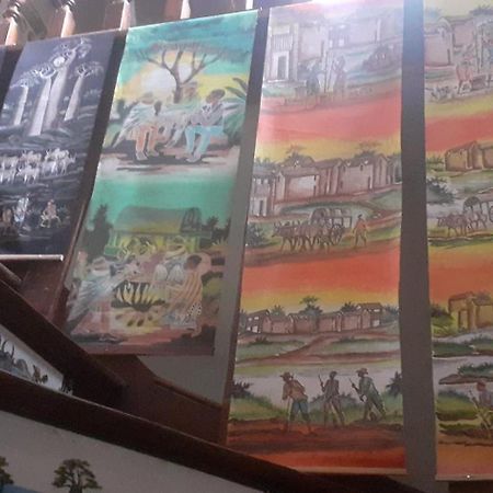 Le Karthala Chambres D'Hotes Ανταναναρίβο Εξωτερικό φωτογραφία